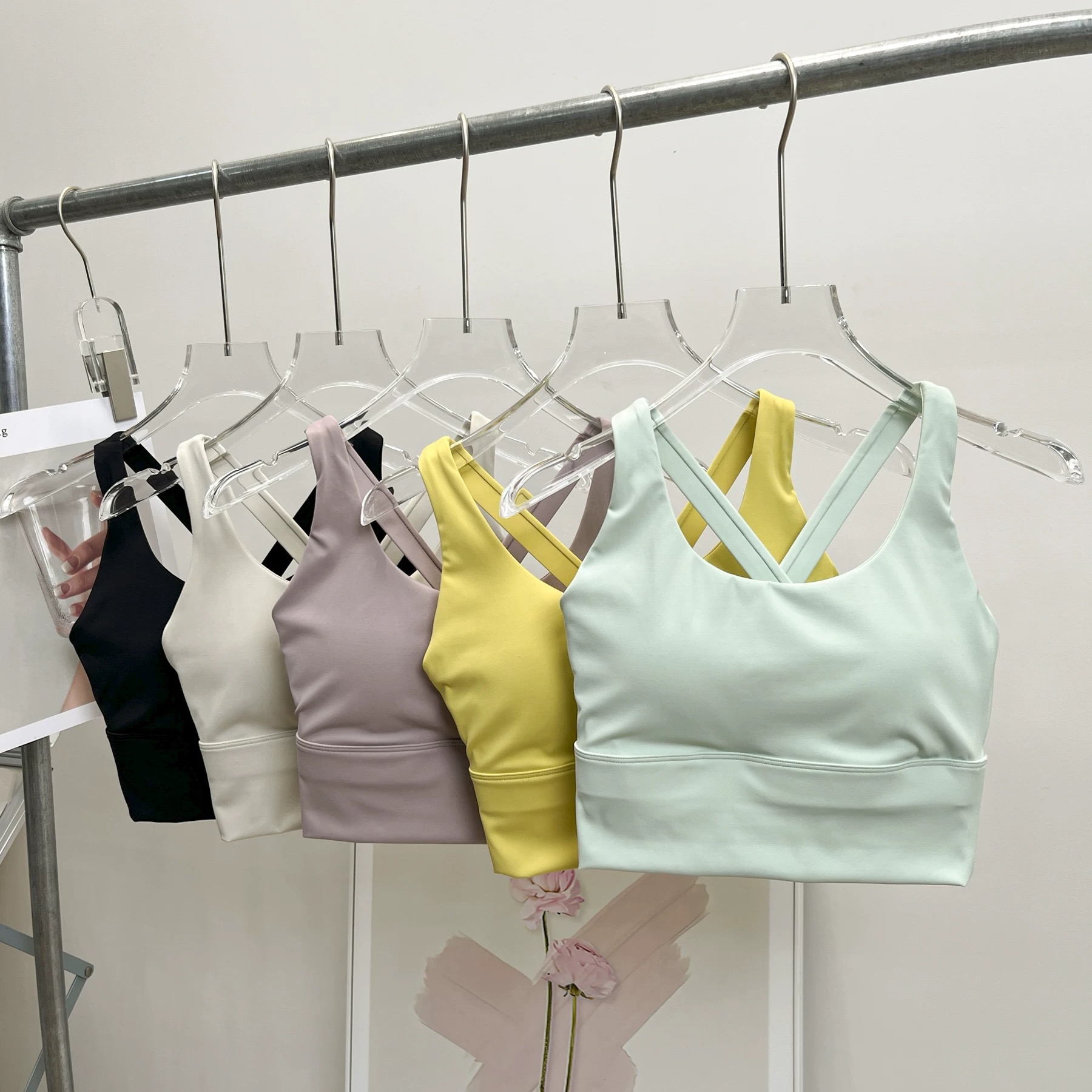Plunge Bra Push Up - เสื้อชั้นในสำหรับวิ่งและโยคะแบบกันกระแทก – ดีไซน์แบบ All-in-One Cup Push